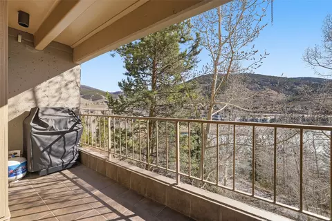 Exterior - 220 E La Bonte St #219, Dillon, CO 80435 photo 2 of 5