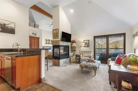34 Highfield Trl #404, Breckenridge, CO 80424