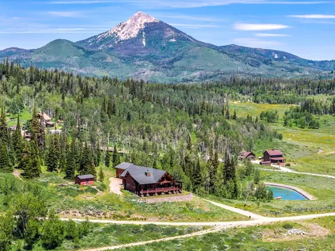 26755 Little Hawk Ln, Clark, CO 80428