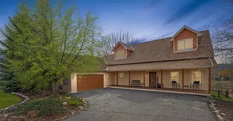 27702 Silver Spur St, Steamboat Springs, CO 80487