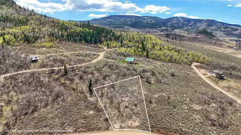 31530 Navajo Trl, Oak Creek, CO 80467