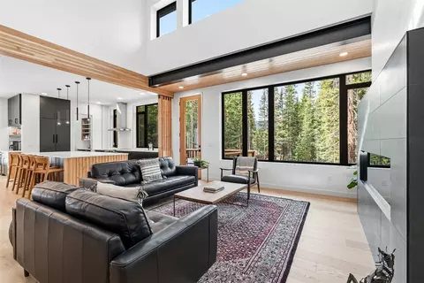 Living - 331 Doris Dr, Blue River, CO 80424 photo 5 of 8