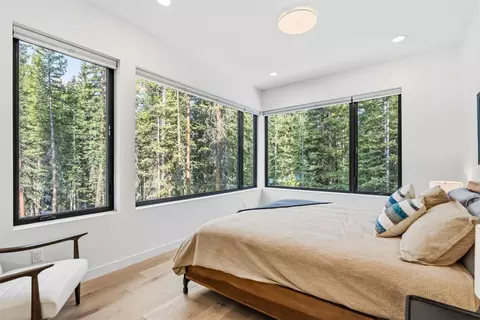 Bedroom - 331 Doris Dr, Blue River, CO 80424 photo 1 of 9