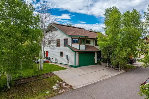 305 Primrose Ln, Steamboat Springs, CO 80487