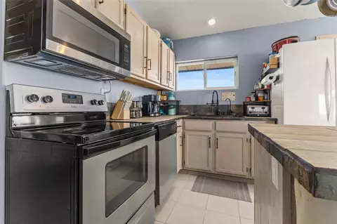 Kitchen - 151 Jcr 26, Walden, CO 80480 photo 2 of 2