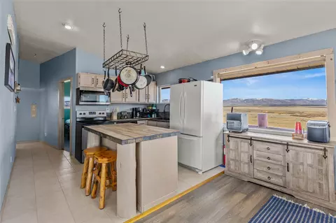 Kitchen - 151 Jcr 26, Walden, CO 80480 photo 1 of 2