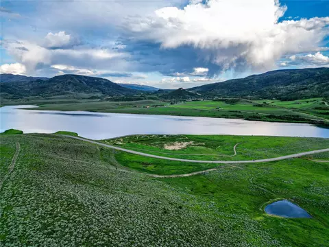 24625 Lakeside Ln, Steamboat Springs, CO 80467