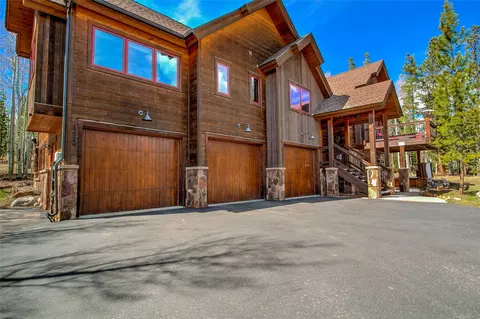 Exterior - 173 Solomons Ln, Silverthorne, CO 80498 photo 2 of 8