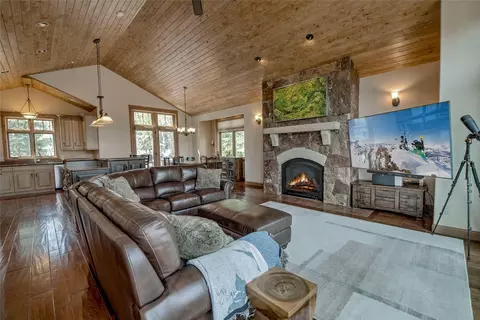 Living - 173 Solomons Ln, Silverthorne, CO 80498 photo 1 of 4