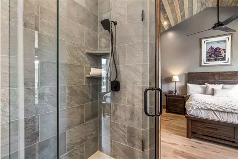 Bath - 99 Independence Ln, Keystone, CO 80435 photo 6 of 9