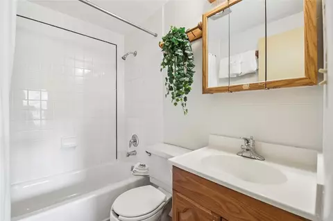 Bath - 1513 E Keystone Rd #2967, Keystone, CO 80435 photo 1 of 2