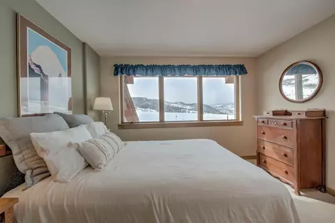 Bedroom - 446 Rodeo Dr, Silverthorne, CO 80498 photo 9 of 11