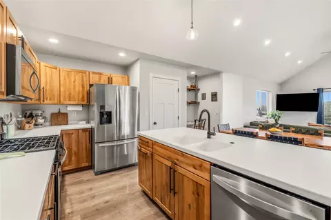 23680 Sagebrush Cir, Oak Creek, CO 80467