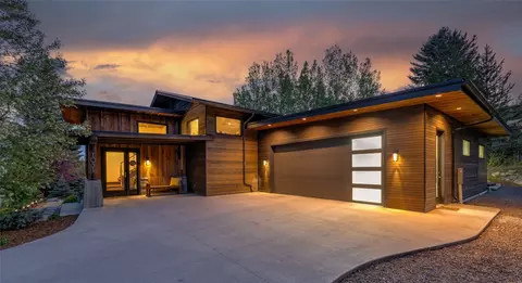 1051 Thornburg St, Steamboat Springs, CO 80487