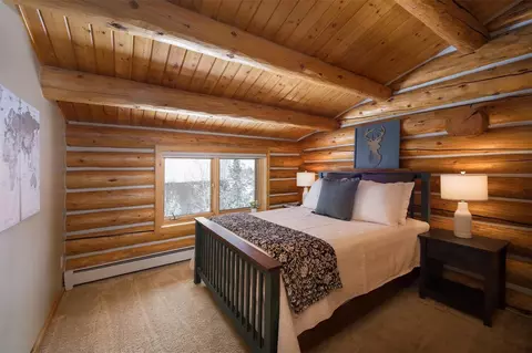 Bedroom - 545 Tanglewood Ln, Silverthorne, CO 80498 photo 3 of 6