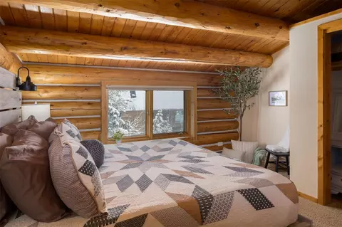 Bedroom - 545 Tanglewood Ln, Silverthorne, CO 80498 photo 2 of 6