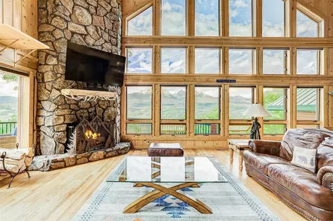 801 Lakeview Cir, Silverthorne, CO 80498