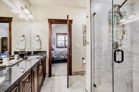 Bath - 852 Independence Rd #B, Keystone, CO 80435 photo 1 of 4
