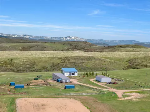 42255 Lookout Ln, Hayden, CO 81639