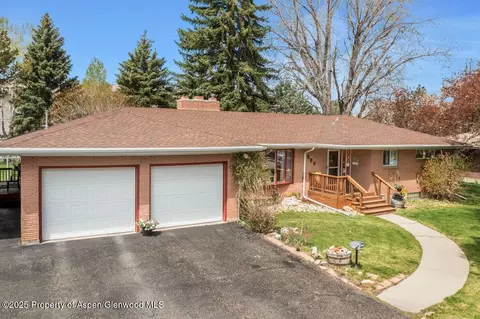 590 Steele St, Craig, CO 81625