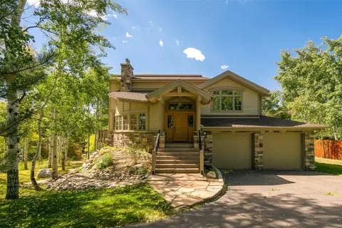 205 Huckleberry Ln, Steamboat Springs, CO 80487