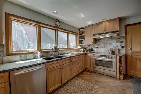 Kitchen - 361 Lakeshore Loop, Blue River, CO 80424 photo 3 of 3