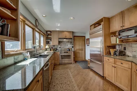 Kitchen - 361 Lakeshore Loop, Blue River, CO 80424 photo 1 of 3