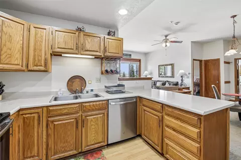Kitchen - 89310 Ryan Gulch Rd #103, Silverthorne, CO 80498 photo 3 of 4
