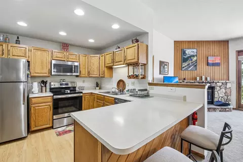 Kitchen - 89310 Ryan Gulch Rd #103, Silverthorne, CO 80498 photo 2 of 4