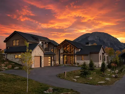35 Mayfly Dr, Silverthorne, CO 80498