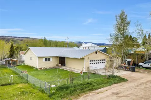 21540 Fourth Ave, Phippsburg, CO 80469