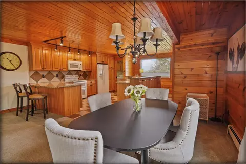 Dining - 159 Tenderfoot St, Dillon, CO 80435 photo 2 of 4