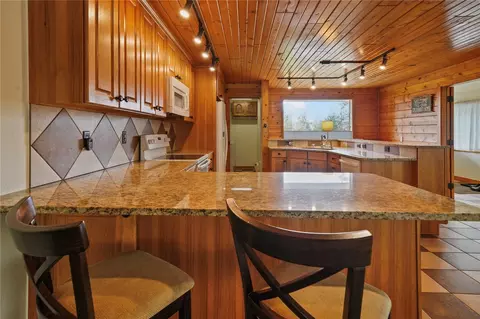 Kitchen - 159 Tenderfoot St, Dillon, CO 80435 photo 7 of 8