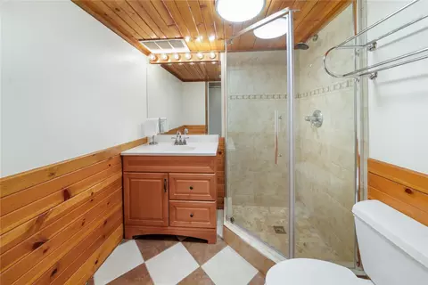 Bath - 159 Tenderfoot St, Dillon, CO 80435 photo 7 of 7