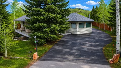 159 Tenderfoot St, Dillon, CO 80435