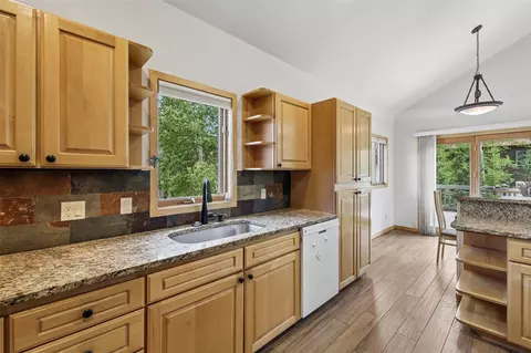 Kitchen - 1100 Mesa Dr, Silverthorne, CO 80498 photo 1 of 4