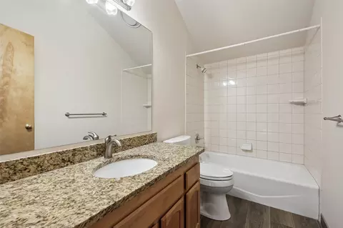 Bath - 1100 Mesa Dr, Silverthorne, CO 80498 photo 3 of 4