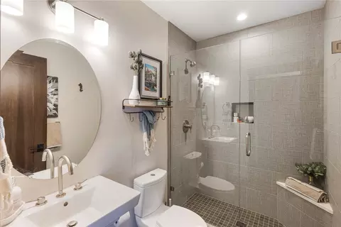 Bath - 151 Moss Way, Silverthorne, CO 80498 photo 3 of 4
