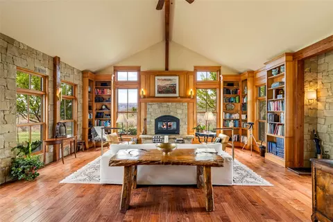 29700 Old Cabin Trl, Oak Creek, CO 80467