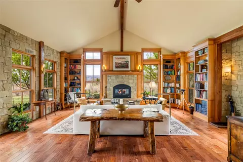 29700 Old Cabin Trl, Oak Creek, CO 80467