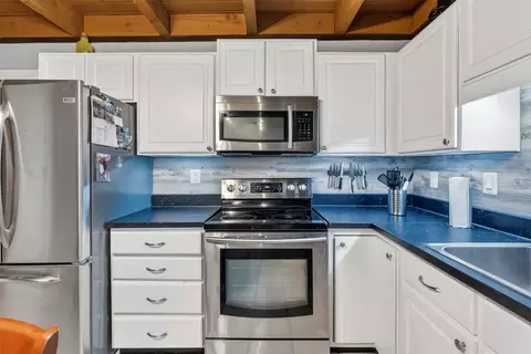 Kitchen - 8100 Ryan Gulch Rd #106, Silverthorne, CO 80498 photo 2 of 4