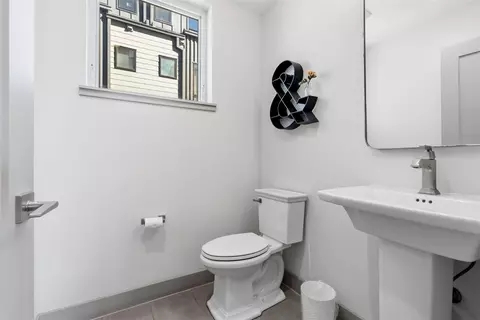Bath - 50 W 3rd St #50B, Silverthorne, CO 80498 photo 8 of 9