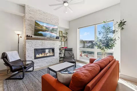 Living - 50 W 3rd St #50B, Silverthorne, CO 80498 photo 4 of 4