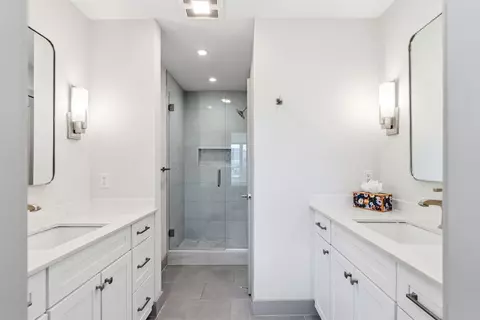 Bath - 50 W 3rd St #50B, Silverthorne, CO 80498 photo 3 of 9