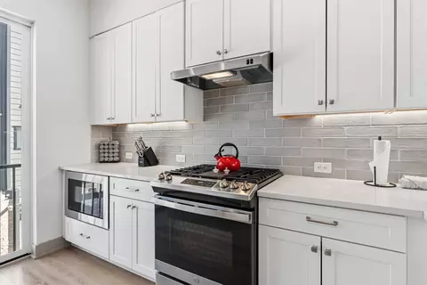 Kitchen - 50 W 3rd St #50B, Silverthorne, CO 80498 photo 1 of 5