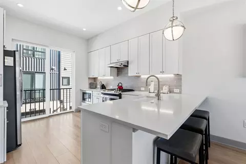 Kitchen - 50 W 3rd St #50B, Silverthorne, CO 80498 photo 2 of 5