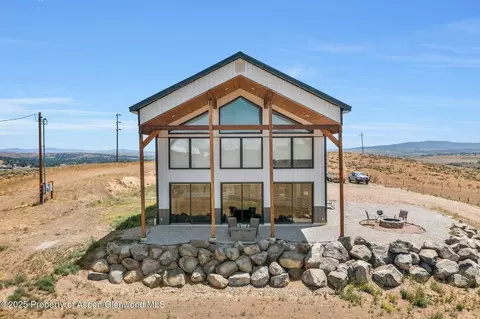 3025 Doe Run Dr, Craig, CO 81625