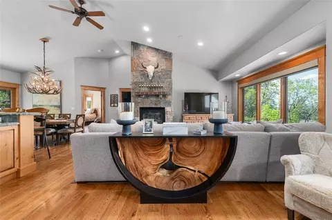 1076 Steamboat Blvd, Steamboat Springs, CO 80487