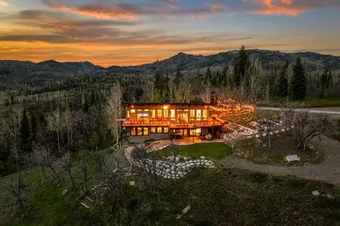 32185 Valley View Dr, Steamboat Springs, CO 80487