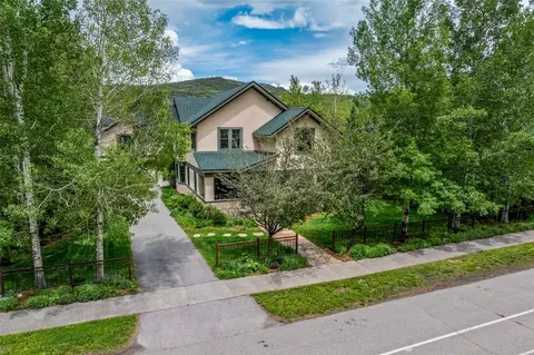 513 7th St, Steamboat Springs, CO 80487
